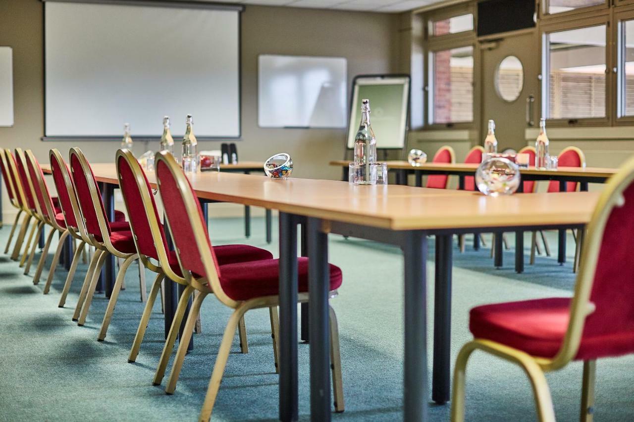 Hotel Yarnfield Park Training And Conference Centre